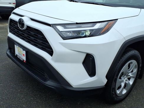 Used 2023 Toyota RAV4 LE image 7