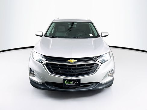 Used 2018 Chevrolet Equinox LT FWD image 2