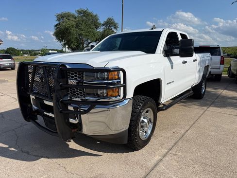 Used 2019 Chevrolet Silverado 2500 W/T AWD/4WD image 3
