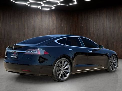 Used 2016 Tesla Model S 60 RWD image 2