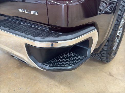 Used 2019 GMC Sierra 1500 SLE w/ SLE Value Package image 12