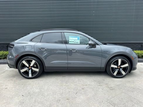 Used 2026 Porsche Macan Electric RWD image 10