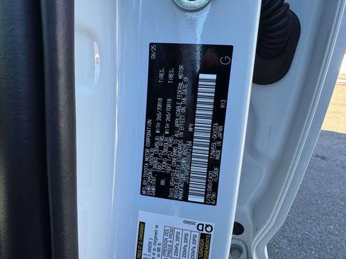 Used 2025 Toyota 4Runner TRD Off-Road Premium image 10