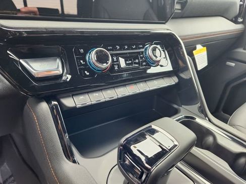 New 2026 GMC Sierra 1500 AT4 w/ AT4 Premium Package AWD/4WD image 18