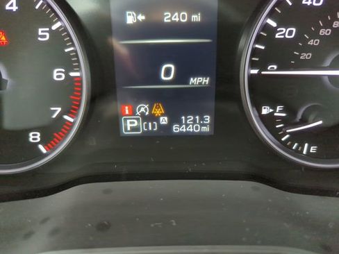 Used 2025 Subaru Crosstrek 2.0i Premium image 22