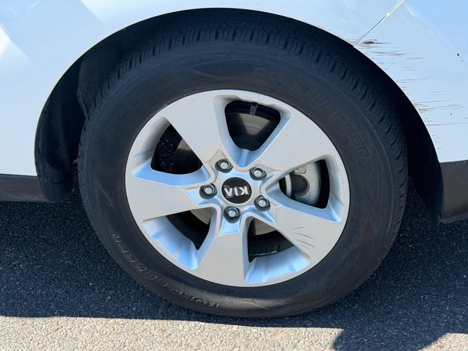 Used 2017 Kia Soul FWD image 6