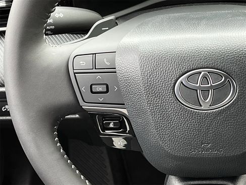 New 2026 Toyota Camry Hybrid image 12