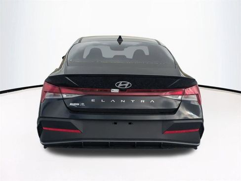 New 2026 Hyundai Elantra Sport image 6