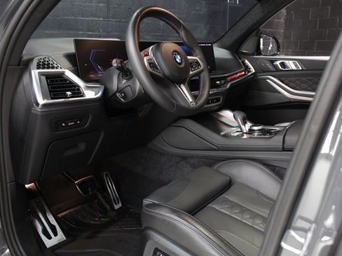 Used 2026 BMW X5 M Competition w/ Executive Package image 32