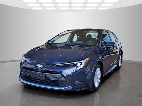 Used 2024 Toyota Corolla SE image 9