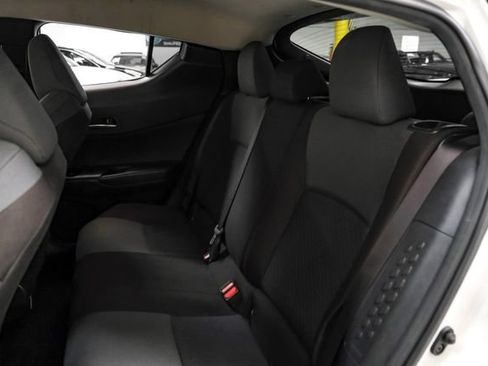 Used 2020 Toyota C-HR LE FWD image 35