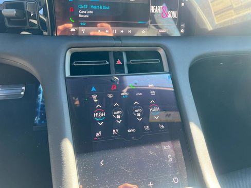 New 2025 Porsche Taycan image 21