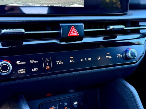 New 2026 Kia Sportage X-Line w/ X-Line Premium Package image 19