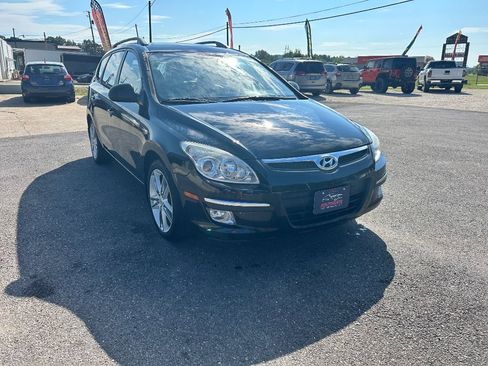 Used 2011 Hyundai Elantra FWD image 3