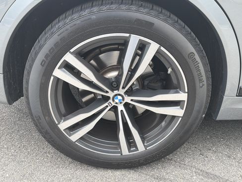 Used 2024 BMW X7 xDrive40i w/ M Sport Package AWD/4WD image 30