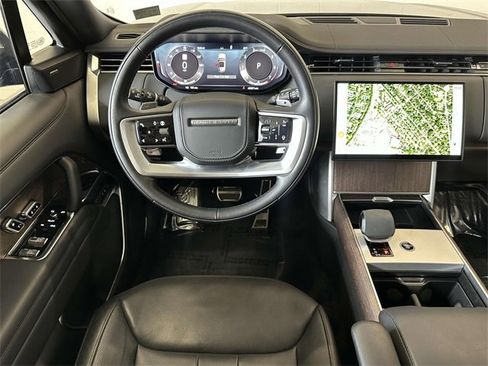 Used 2024 Land Rover Range Rover SE image 4