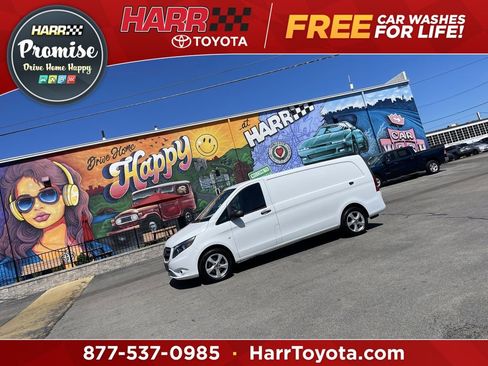 Used 2021 Mercedes-Benz Metris image 1