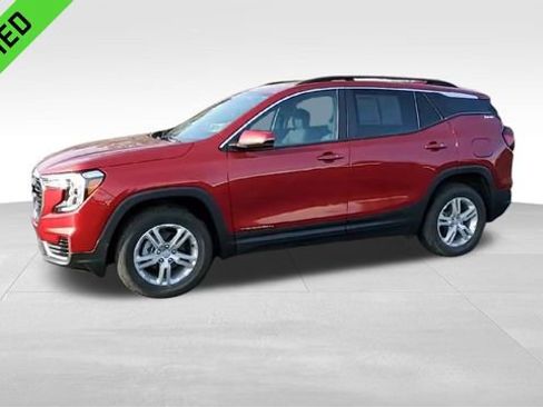 Certified 2023 GMC Terrain SLE w/ Driver Convenience Package image 5