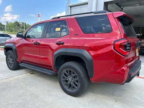 Used 2025 Toyota 4Runner SR5 AWD/4WD image 5