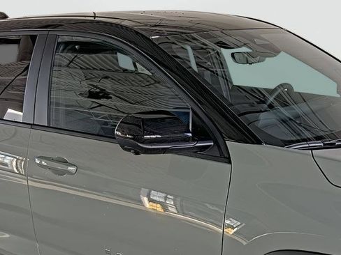 New 2026 Chevrolet Equinox LT w/ Safety and Technology Package image 17