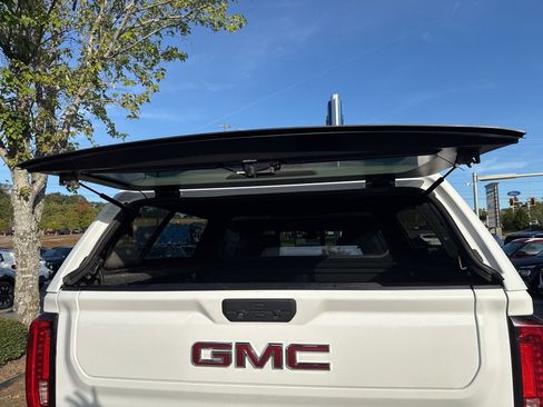 Used 2020 GMC Sierra 1500 AT4 w/ AT4 Premium Package image 7