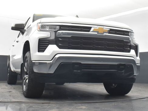Used 2022 Chevrolet Silverado 1500 LT w/ Z71 Off-Road Package image 19