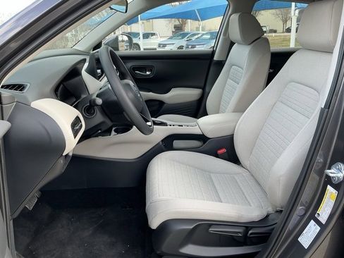 New 2026 Honda HR-V LX image 9