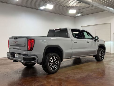 Used 2025 GMC Sierra 1500 AT4 w/ AT4 Preferred Package AWD/4WD image 4