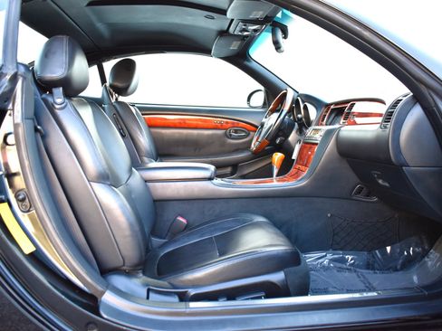 Used 2007 Lexus SC 430 Convertible RWD image 30