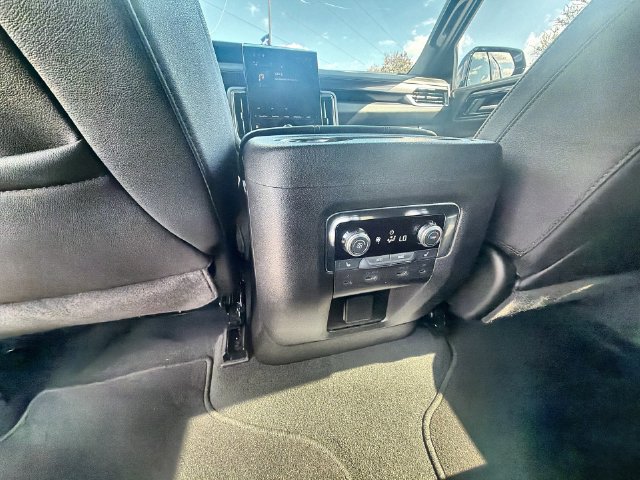 Used 2026 GMC Yukon Elevation w/ Elevation Premium Package RWD image 20
