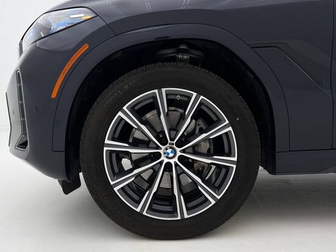 Certified 2024 BMW X6 xDrive40i w/ Premium Package AWD/4WD image 27