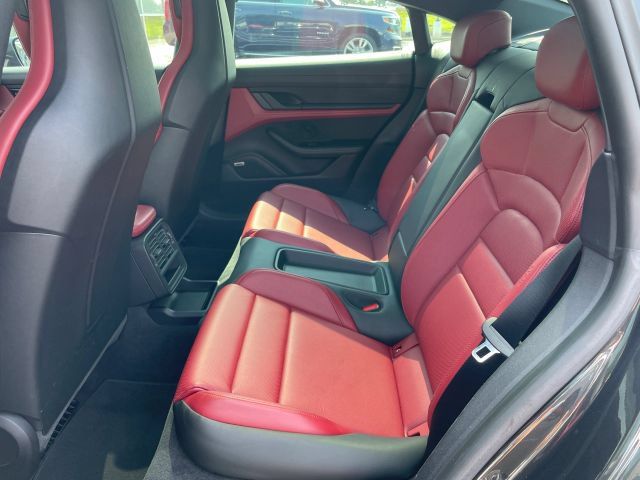 Used 2021 Porsche Taycan RWD image 32