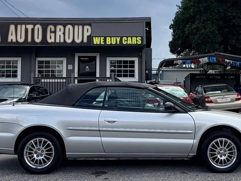 Used 2004 Chrysler Sebring LXi FWD image 4