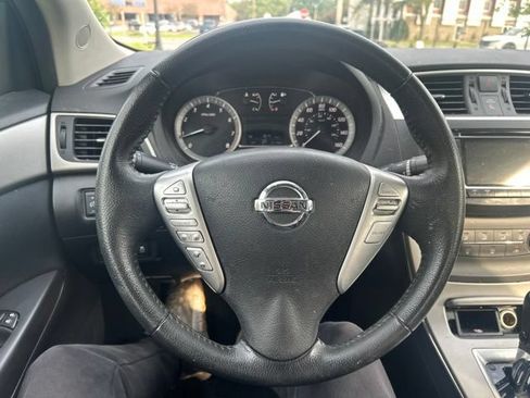 Used 2015 Nissan Sentra SV FWD image 33