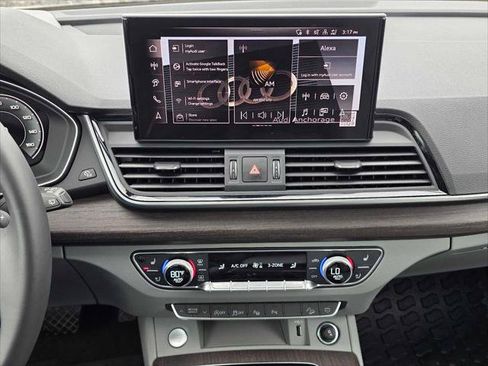 Used 2025 Audi Q5 Prestige w/ Prestige Package AWD/4WD image 25