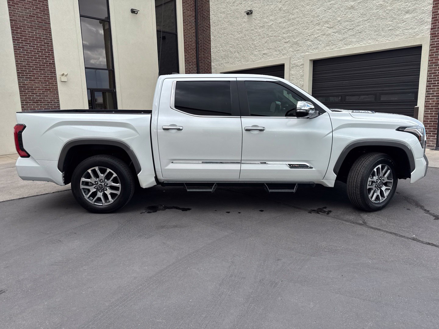 Used 2024 Toyota Tundra Limited w/ TRD Off-Road Package AWD/4WD image 9