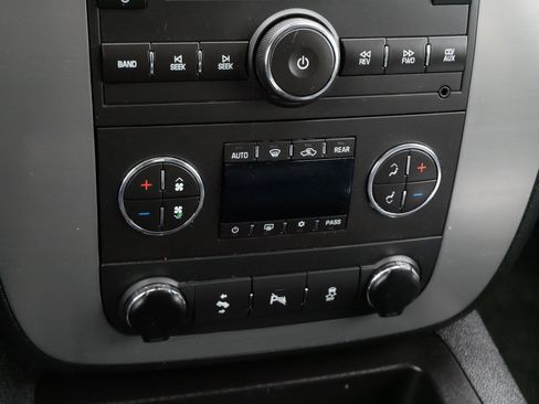 Used 2012 Chevrolet Tahoe LT w/ Suspension Package, Off-Road AWD/4WD image 23