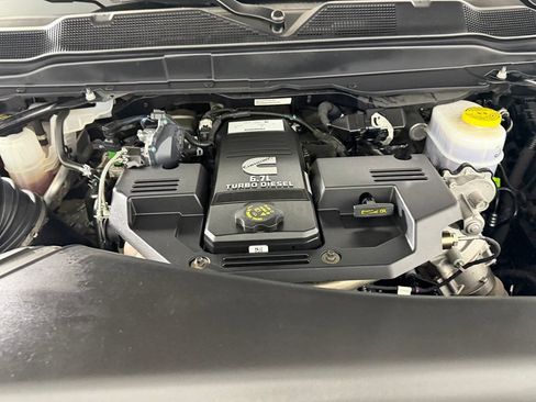 Used 2024 RAM 2500 Laramie AWD/4WD image 33