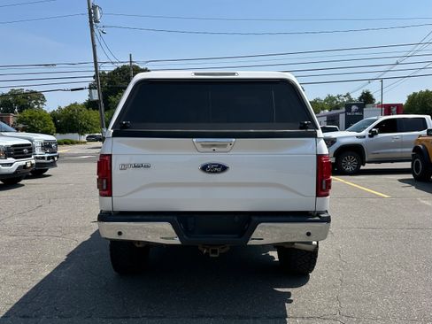 Used 2016 Ford F150 Lariat w/ Equipment Group 502A Luxury AWD/4WD image 4