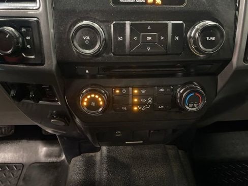 Used 2017 Ford F350 XLT image 21