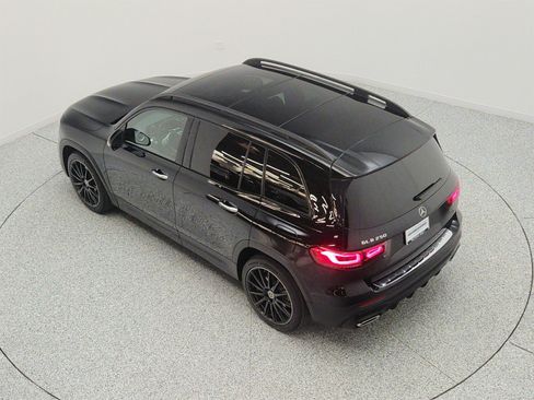 Used 2022 Mercedes-Benz GLB 250 image 28