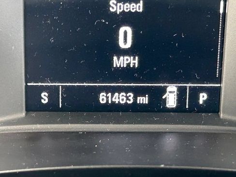 Used 2021 Chevrolet Traverse LS FWD image 19
