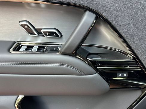 New 2026 Land Rover Range Rover Sport Dynamic SE image 15