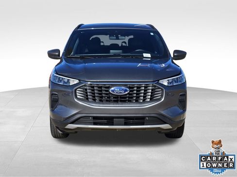 Used 2025 Ford Escape ST-Line image 2