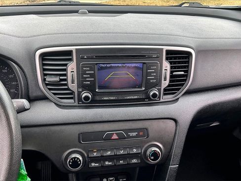 Used 2019 Kia Sportage LX image 23