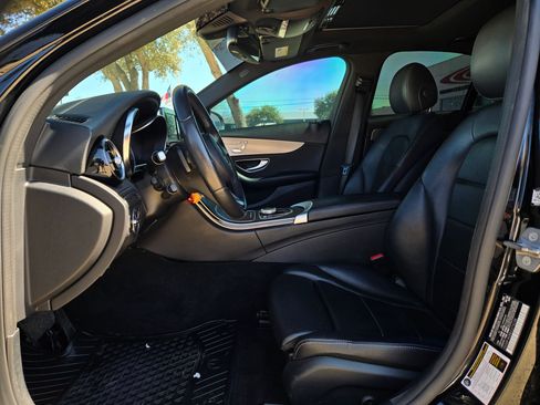 Used 2018 Mercedes-Benz C 300 4MATIC Sedan image 9