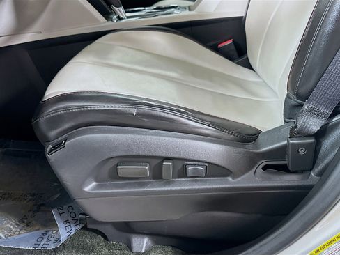 Used 2017 Chevrolet Equinox Premier w/ Enhanced Convenience Package image 19