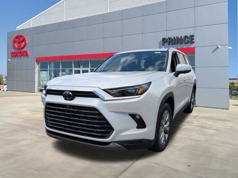 New 2026 Toyota Grand Highlander AWD image 8