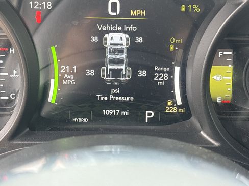 Used 2025 Jeep Wrangler Unlimited Sahara image 21