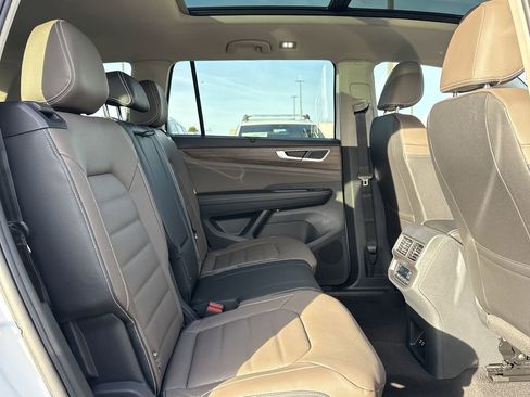 New 2026 Volkswagen Atlas SEL image 19